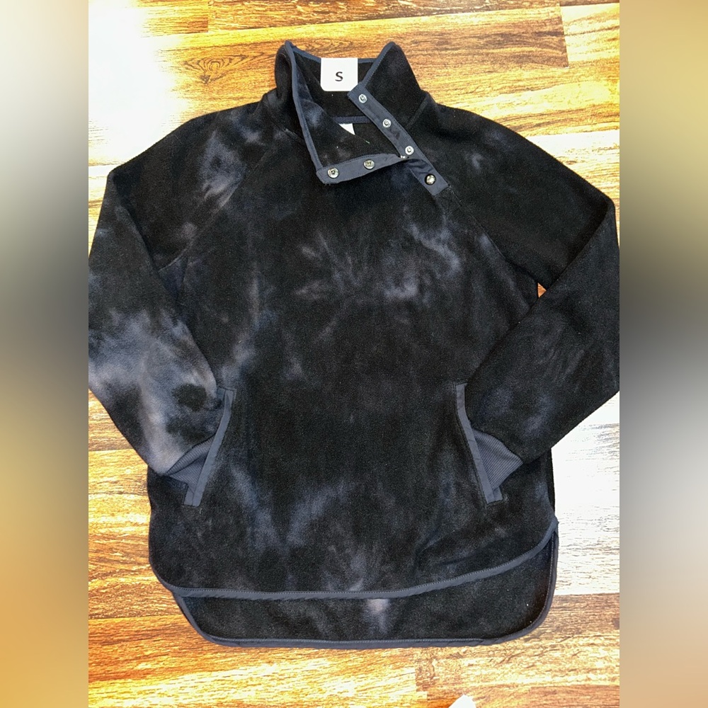 Women’s NWT Mock Neck Tie-Dye Pullover